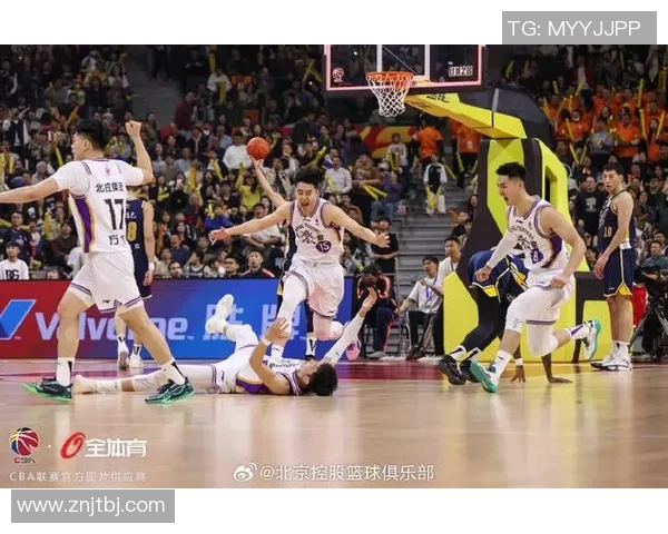 广厦与北控季前赛对决精彩纷呈球迷期待新赛季的精彩表现 广厦与北控季前赛对决精彩纷呈球迷期待新赛季的精彩表现