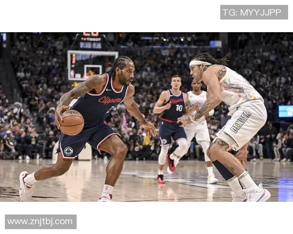 快船与雷霆激战正酣球迷网直播精彩瞬间不容错过