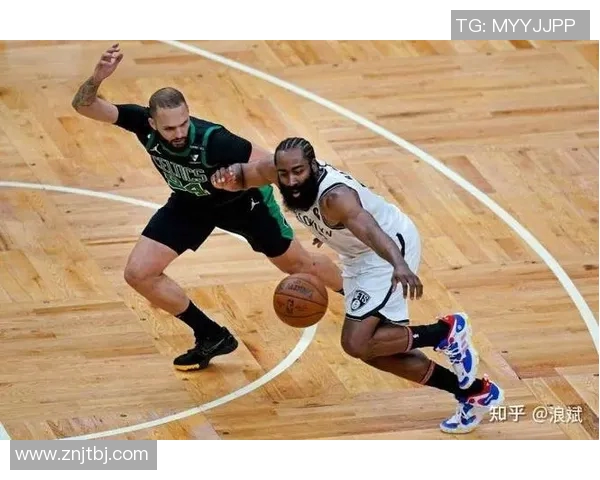 篮网与老鹰激战正酣现场直播精彩瞬间全程回顾与分析 篮网与老鹰激战正酣现场直播精彩瞬间全程回顾与分析