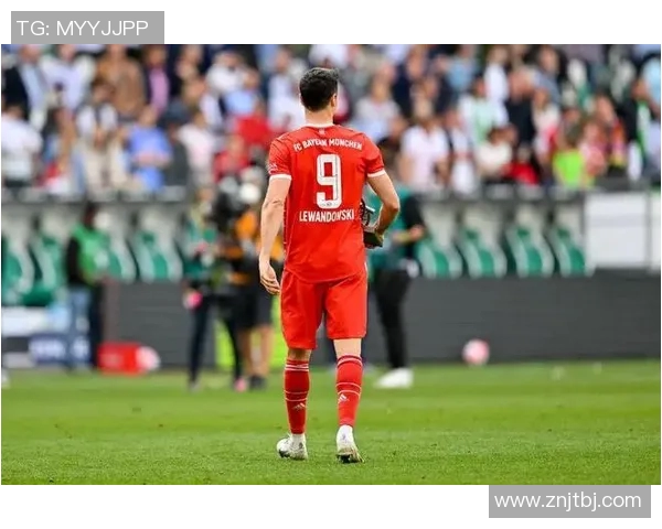 莱万重返德甲与旧主交锋拜仁球迷怒斥其忘恩负义