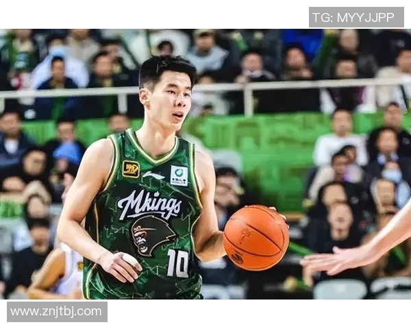 郭昊文：从篮球新星到国家队希望之光的成长之路与未来展望