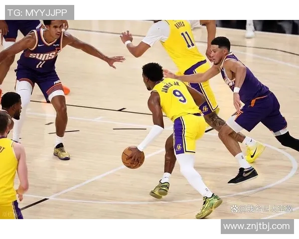 太阳与湖人激战再续NBA季后赛精彩对决引发球迷热议与期待